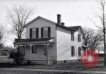 Standbild Wright Bruders Haus Greenfield Village, 1951, aus Sekunde 14 historischem Filmmaterial Videoclip 65675036840