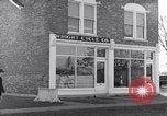 Image Wright Brother's cycle company Dayton Ohio USA, 1951, de la seconde 9 séquences d'archives historiques vidéo 65675036841