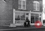 Image Wright Brother's cycle company Dayton Ohio USA, 1951, de la seconde 21 séquences d'archives historiques vidéo 65675036841