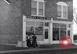 Image Wright Brother's cycle company Dayton Ohio USA, 1951, de la seconde 32 séquences d'archives historiques vidéo 65675036841