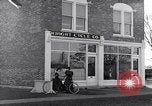 Image Wright Brother's cycle company Dayton Ohio USA, 1951, de la seconde 33 séquences d'archives historiques vidéo 65675036841