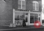 Image Wright Brother's cycle company Dayton Ohio USA, 1951, de la seconde 36 séquences d'archives historiques vidéo 65675036841