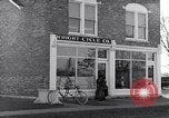 Image Wright Brother's cycle company Dayton Ohio USA, 1951, de la seconde 37 séquences d'archives historiques vidéo 65675036841