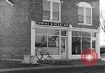 Image Wright Brother's cycle company Dayton Ohio USA, 1951, de la seconde 42 séquences d'archives historiques vidéo 65675036841