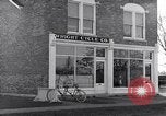 Image Wright Brother's cycle company Dayton Ohio USA, 1951, de la seconde 44 séquences d'archives historiques vidéo 65675036841
