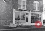 Image Wright Brother's cycle company Dayton Ohio USA, 1951, de la seconde 45 séquences d'archives historiques vidéo 65675036841