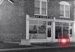 Image Wright Brother's cycle company Dayton Ohio USA, 1951, de la seconde 50 séquences d'archives historiques vidéo 65675036841