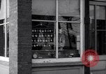 Standbild Magill Schmuck shop Detroit Michigan USA, 1951, aus Sekunde 51 historischem Filmmaterial Videoclip 65675036843