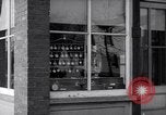 Standbild Magill Schmuck shop Detroit Michigan USA, 1951, aus Sekunde 53 historischem Filmmaterial Videoclip 65675036843