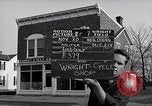 Image Wright Brother's Boutique de cycle Dayton Ohio USA, 1951, de la seconde 3 séquences d'archives historiques vidéo 65675036844