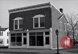 Image Wright Brother's Boutique de cycle Dayton Ohio USA, 1951, de la seconde 7 séquences d'archives historiques vidéo 65675036844