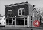 Image Wright Brother's Boutique de cycle Dayton Ohio USA, 1951, de la seconde 17 séquences d'archives historiques vidéo 65675036844