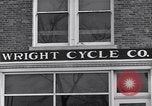 Image Wright Brother's Boutique de cycle Dayton Ohio USA, 1951, de la seconde 55 séquences d'archives historiques vidéo 65675036844