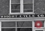 Image Wright Brother's Boutique de cycle Dayton Ohio USA, 1951, de la seconde 60 séquences d'archives historiques vidéo 65675036844