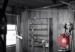 Standbild Wright Brother's Workshop Dayton Ohio USA, 1951, aus Sekunde 16 historischem Filmmaterial Videoclip 65675036845