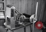 Standbild Wright Brother's Workshop Dayton Ohio USA, 1951, aus Sekunde 62 historischem Filmmaterial Videoclip 65675036845