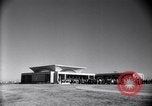 Standbild Wright Brothers Visitor Center Kitty Hawk North Carolina USA, 1960, aus Sekunde 10 historischem Filmmaterial Videoclip 65675036851
