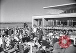 Standbild Wright Brothers Visitor Center Kitty Hawk North Carolina USA, 1960, aus Sekunde 39 historischem Filmmaterial Videoclip 65675036852