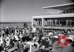 Standbild Wright Brothers Visitor Center Kitty Hawk North Carolina USA, 1960, aus Sekunde 41 historischem Filmmaterial Videoclip 65675036852