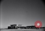 Standbild Wright Brothers Visitor Center Kitty Hawk North Carolina USA, 1960, aus Sekunde 52 historischem Filmmaterial Videoclip 65675036852