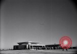 Standbild Wright Brothers Visitor Center Kitty Hawk North Carolina USA, 1960, aus Sekunde 53 historischem Filmmaterial Videoclip 65675036852