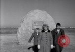 Standbild Wright Brothers Visitor Center Kitty Hawk North Carolina USA, 1960, aus Sekunde 15 historischem Filmmaterial Videoclip 65675036853