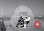 Standbild Wright Brothers Visitor Center Kitty Hawk North Carolina USA, 1960, aus Sekunde 27 historischem Filmmaterial Videoclip 65675036853