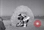 Standbild Wright Brothers Visitor Center Kitty Hawk North Carolina USA, 1960, aus Sekunde 29 historischem Filmmaterial Videoclip 65675036853