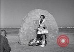 Standbild Wright Brothers Visitor Center Kitty Hawk North Carolina USA, 1960, aus Sekunde 32 historischem Filmmaterial Videoclip 65675036853