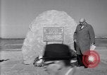 Standbild Wright Brothers Visitor Center Kitty Hawk North Carolina USA, 1960, aus Sekunde 51 historischem Filmmaterial Videoclip 65675036853