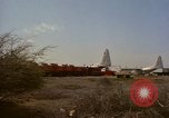 Standbild Luftbrücke der Straßenbau Ausrüstungen Chiloya Peru, 1966, aus Sekunde 8 historischem Filmmaterial Videoclip 65675036905