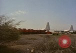 Standbild Luftbrücke der Straßenbau Ausrüstungen Chiloya Peru, 1966, aus Sekunde 9 historischem Filmmaterial Videoclip 65675036905