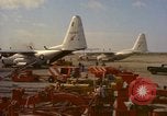 Standbild Luftbrücke der Straßenbau Ausrüstungen Chiloya Peru, 1966, aus Sekunde 27 historischem Filmmaterial Videoclip 65675036905