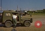 Standbild Luftbrücke der Straßenbau Ausrüstungen Chiloya Peru, 1966, aus Sekunde 14 historischem Filmmaterial Videoclip 65675036906