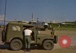 Standbild Luftbrücke der Straßenbau Ausrüstungen Chiloya Peru, 1966, aus Sekunde 19 historischem Filmmaterial Videoclip 65675036906