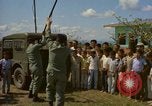 Standbild Luftbrücke der Straßenbau Ausrüstungen Chiloya Peru, 1966, aus Sekunde 33 historischem Filmmaterial Videoclip 65675036907