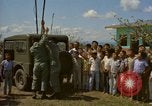 Standbild Luftbrücke der Straßenbau Ausrüstungen Chiloya Peru, 1966, aus Sekunde 35 historischem Filmmaterial Videoclip 65675036907