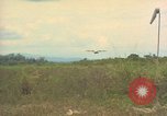 Standbild Luftbrücke der Straßenbau Ausrüstungen Chiloya Peru, 1966, aus Sekunde 4 historischem Filmmaterial Videoclip 65675036909