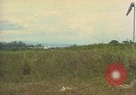 Standbild Luftbrücke der Straßenbau Ausrüstungen Chiloya Peru, 1966, aus Sekunde 10 historischem Filmmaterial Videoclip 65675036909