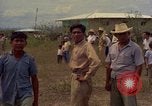 Standbild Luftbrücke der Straßenbau Ausrüstungen Chiloya Peru, 1966, aus Sekunde 52 historischem Filmmaterial Videoclip 65675036909