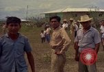 Standbild Luftbrücke der Straßenbau Ausrüstungen Chiloya Peru, 1966, aus Sekunde 53 historischem Filmmaterial Videoclip 65675036909