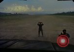 Immagine di Un ponte aereo di strada in costruzione attrezzature Chiloya Perù, 1966, secondo 4 filmato di repertorio 65675036910
