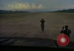 Immagine di Un ponte aereo di strada in costruzione attrezzature Chiloya Perù, 1966, secondo 6 filmato di repertorio 65675036910