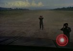 Immagine di Un ponte aereo di strada in costruzione attrezzature Chiloya Perù, 1966, secondo 7 filmato di repertorio 65675036910