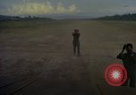 Immagine di Un ponte aereo di strada in costruzione attrezzature Chiloya Perù, 1966, secondo 8 filmato di repertorio 65675036910