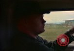 Immagine di Un ponte aereo di strada in costruzione attrezzature Chiloya Perù, 1966, secondo 22 filmato di repertorio 65675036910