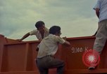 Immagine di Un ponte aereo di strada in costruzione attrezzature Chiloya Perù, 1966, secondo 46 filmato di repertorio 65675036910