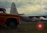 Immagine di Un ponte aereo di strada in costruzione attrezzature Chiloya Perù, 1966, secondo 54 filmato di repertorio 65675036910