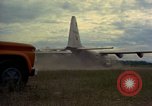 Immagine di Un ponte aereo di strada in costruzione attrezzature Chiloya Perù, 1966, secondo 62 filmato di repertorio 65675036910