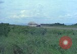 Standbild Luftbrücke der Straßenbau Ausrüstungen Chiloya Peru, 1966, aus Sekunde 7 historischem Filmmaterial Videoclip 65675036911